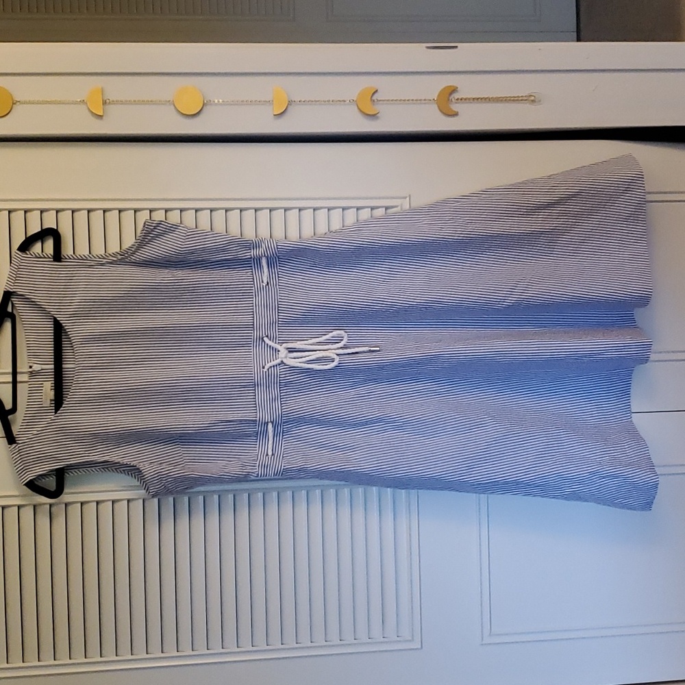 Sleeveless Midi-Length Seersucker Dress